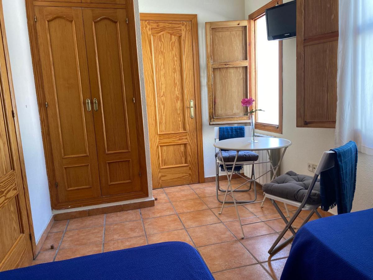 Hostal Moscatel Malaga Exterior photo
