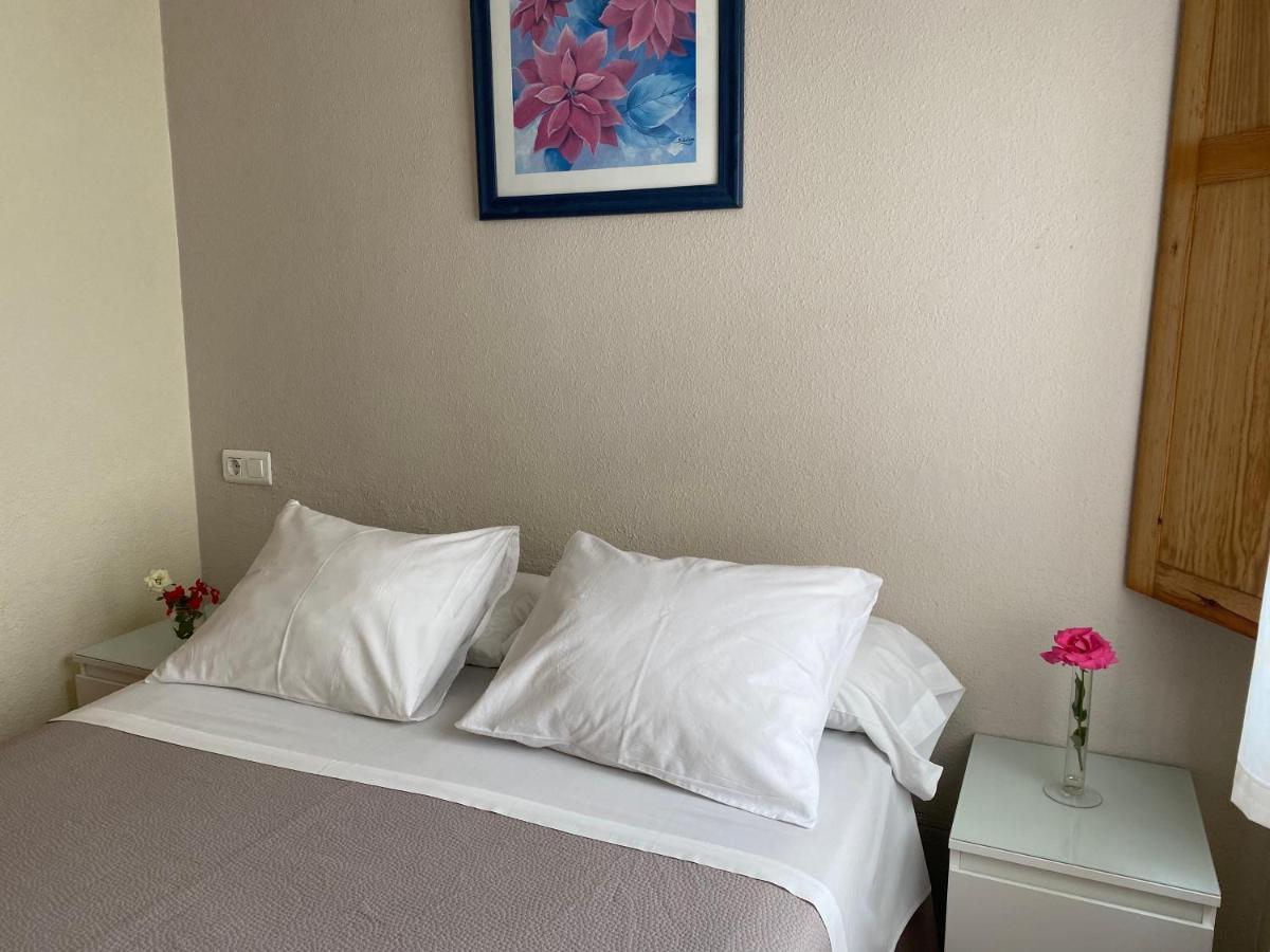 Hostal Moscatel Malaga Exterior photo